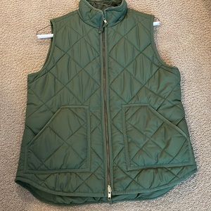 Ladies quilted vest - green sz small gently used